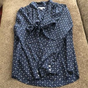 100% Silk Banana Republic Anchor Tie Front Shirt